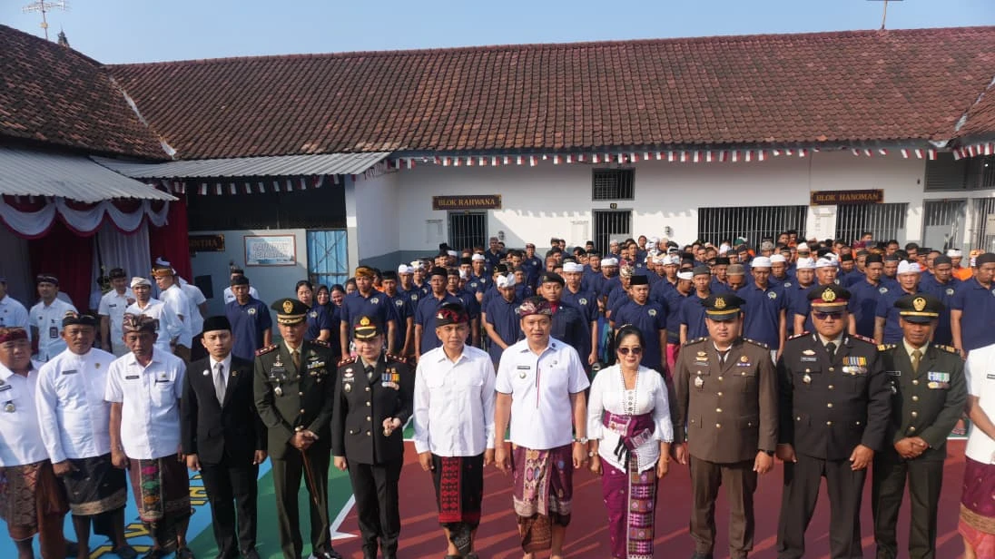 Bupati Kembang Serahkan Remisi HUT RI ke-81 di Rutan Negara, Satu Warga Binaan Langsung Bebas