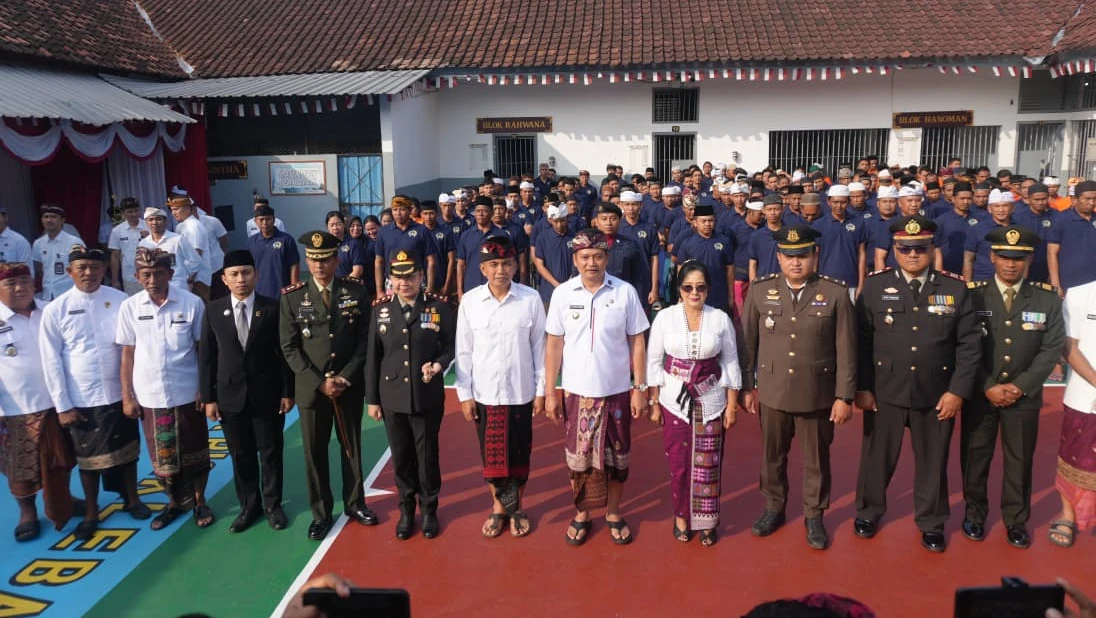 Bupati Kembang Serahkan Remisi HUT RI ke-81 di Rutan Negara, Satu Warga Binaan Langsung Bebas