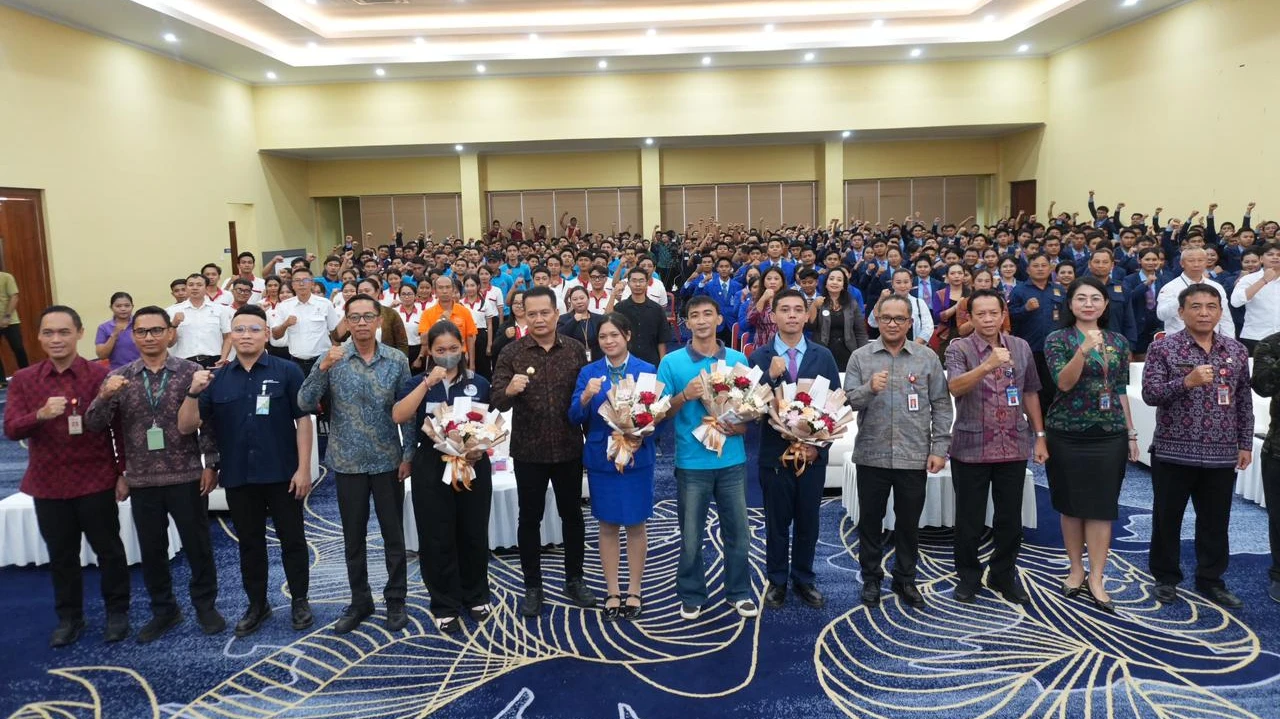 Bupati Jembrana : Program Subsidi kredit PMI Hadir  untuk ringankan Warga bekerja keluar negeri