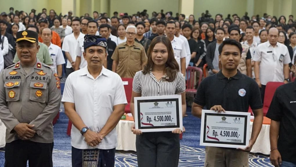 800 Mahasiswa Berprestasi Terima Beasiswa, Nilainya Naik Jadi Rp 4,5 juta per orang