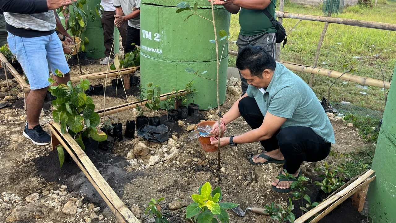 Kelola Sampah Organik Secara Mandiri, Bupati Kembang Beri Apresiasi Tinggi Warga Sri Mandala