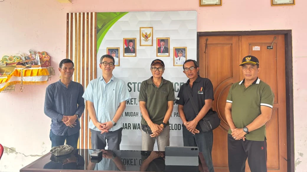 Datang Langsung ke Jembrana, Peneliti Jepang Yusuke Koizumi Terkesan dengan Banjar Smart Hub Warnasari