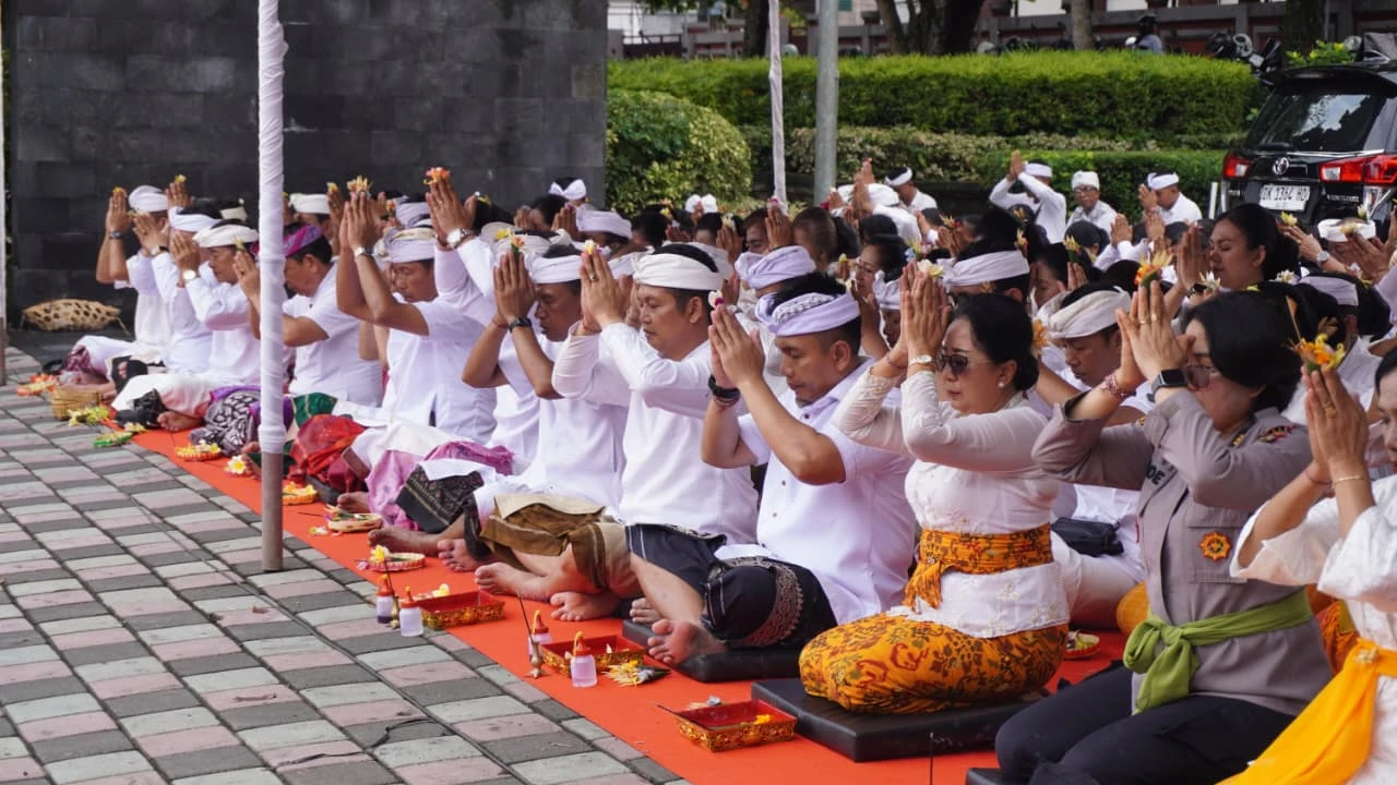 Dipuput Lima Sulinggih, Tawur Agung Kesanga Jembrana 2026 Fokus pada Penyucian Lima Penjuru Alam