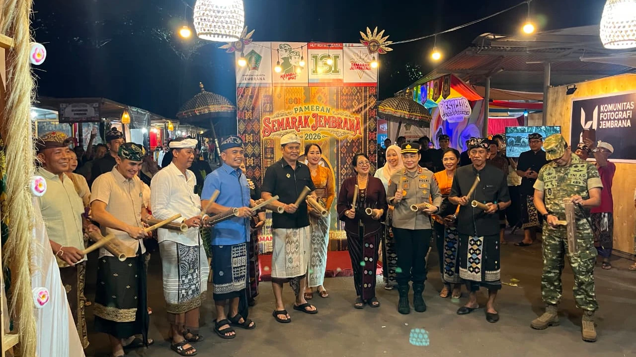 Pameran Semarak Jembrana 2026 Resmi Dibuka: Dorong Ekonomi Lokal dan Canangkan Maskot Cepaka Putih