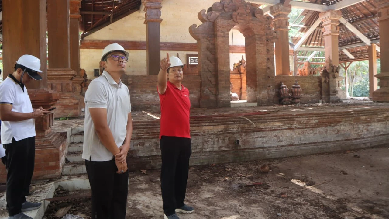 Wantilan Pura Jagatnatha Jembrana  Direhab Tahun Ini