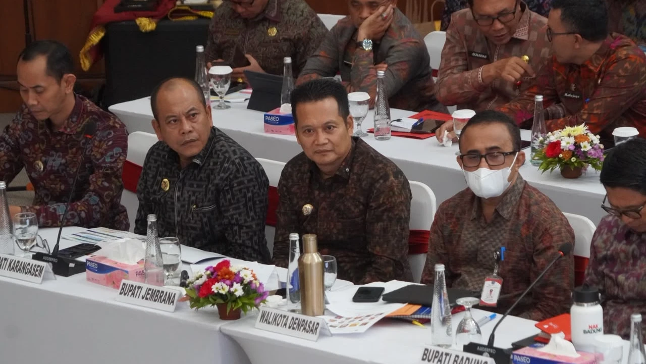 Hadiri Kunker Banggar DPR RI, Bupati Kembang Dorong Solusi Jangka Panjang Kemacetan di Gilimanuk