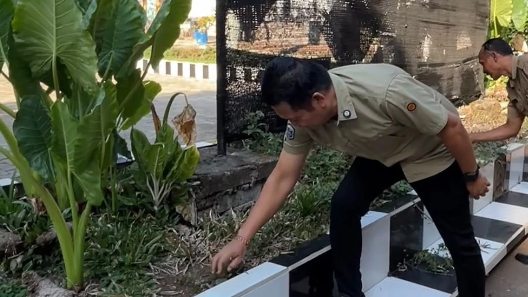 Bupati Kembang Minta Warga Sekolah Aktif Jaga Kebersihan Lingkungan