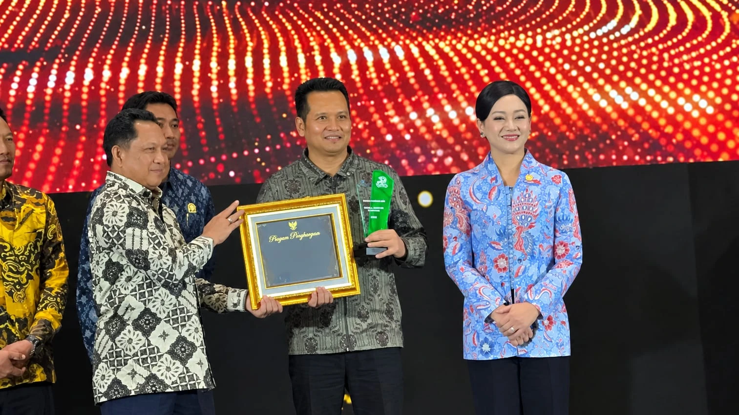 Desa Pengambengan Raih Desa Cantik Terbaik Tingkat Nasional